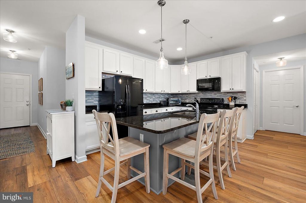 Image 14 of property listing at 200 WICOMICO ST #305, Ocean City, MD 21842