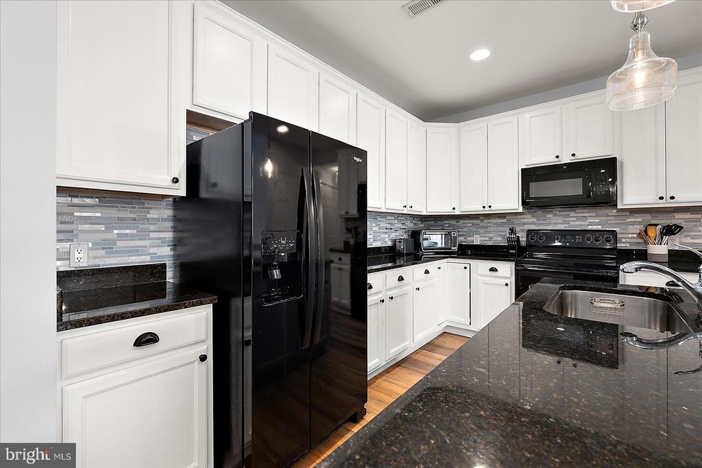 Image 16 of property listing at 200 WICOMICO ST #305, Ocean City, MD 21842