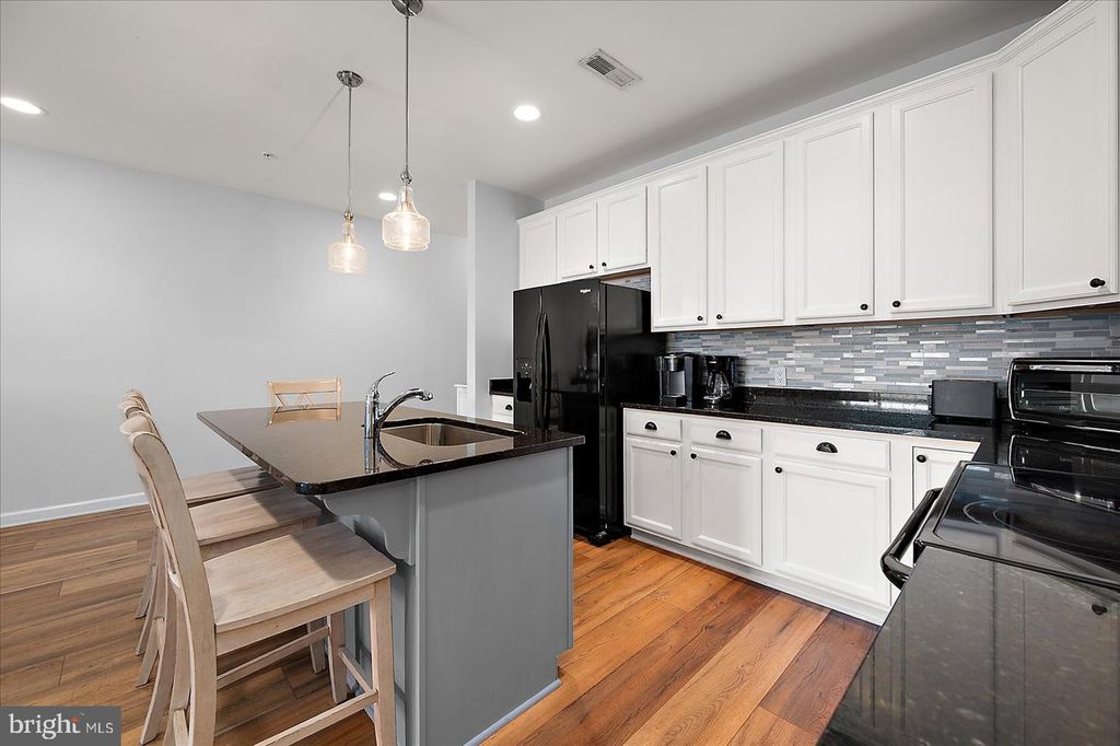 Image 18 of property listing at 200 WICOMICO ST #305, Ocean City, MD 21842