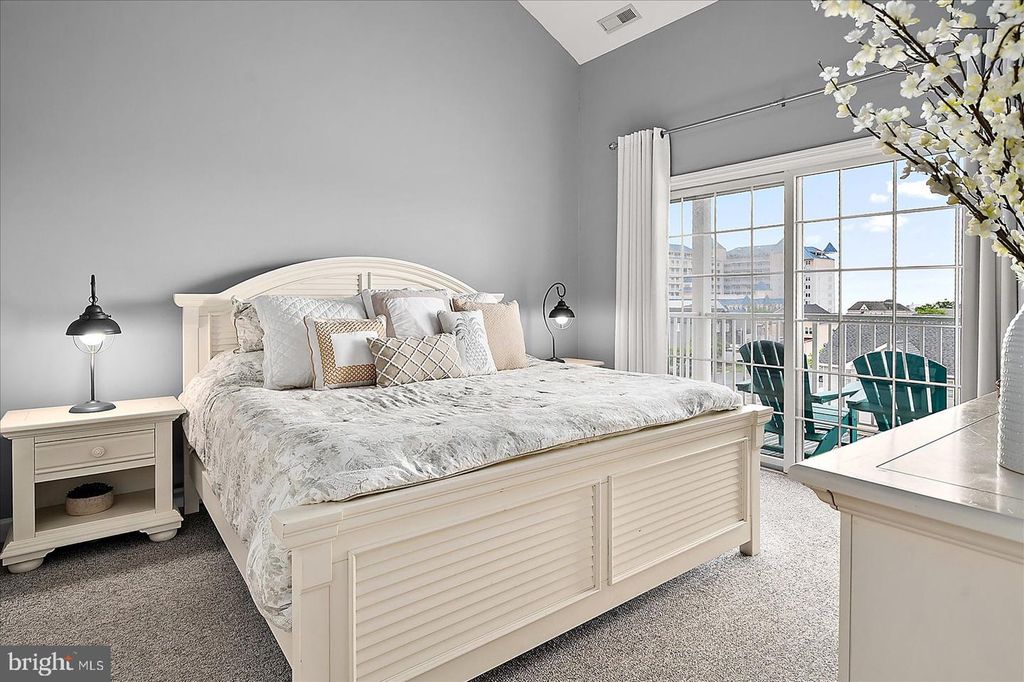Image 24 of property listing at 200 WICOMICO ST #305, Ocean City, MD 21842