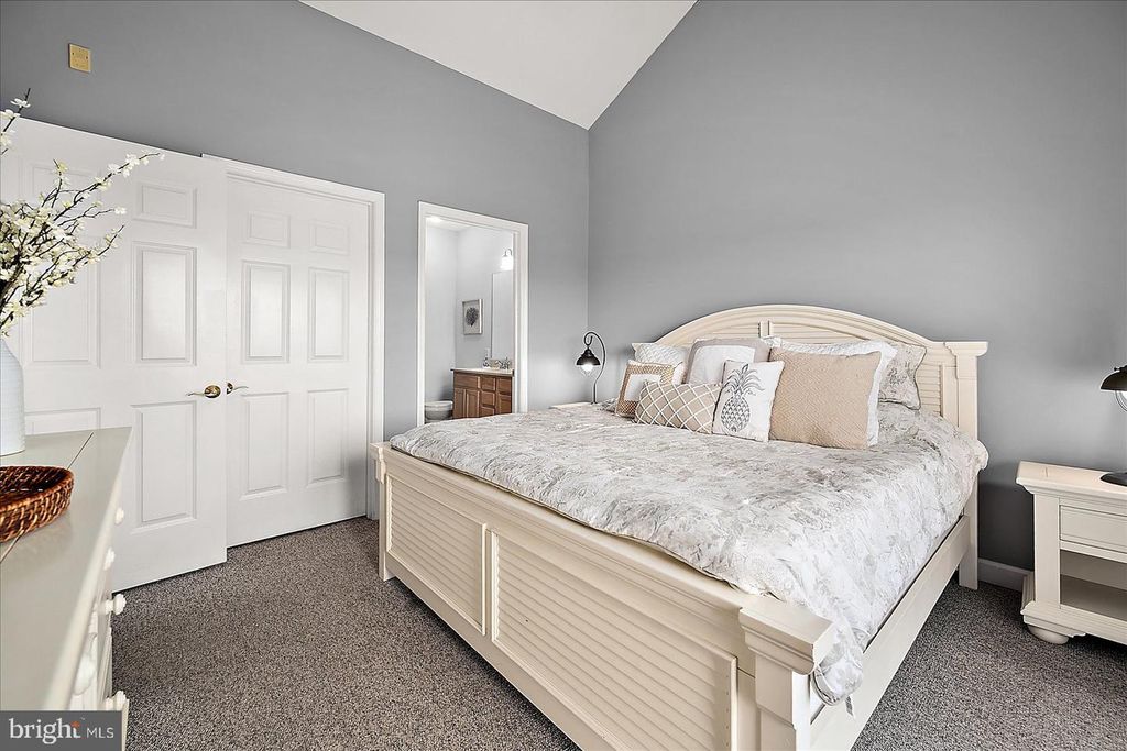 Image 25 of property listing at 200 WICOMICO ST #305, Ocean City, MD 21842