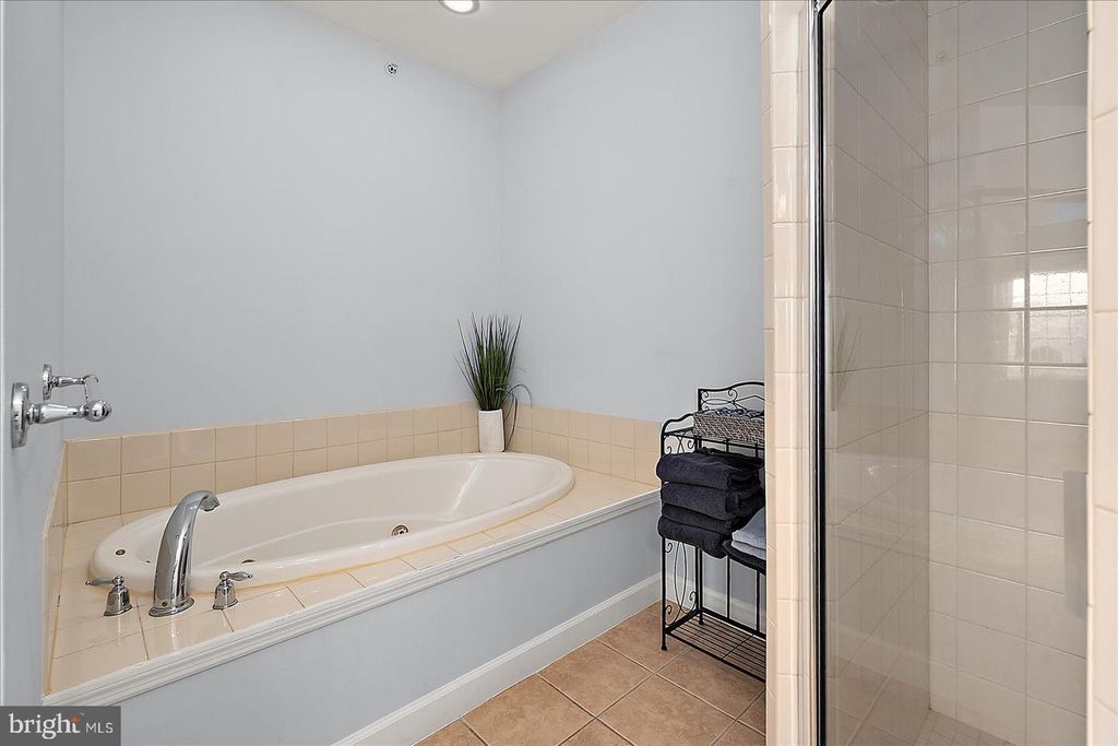 Image 28 of property listing at 200 WICOMICO ST #305, Ocean City, MD 21842