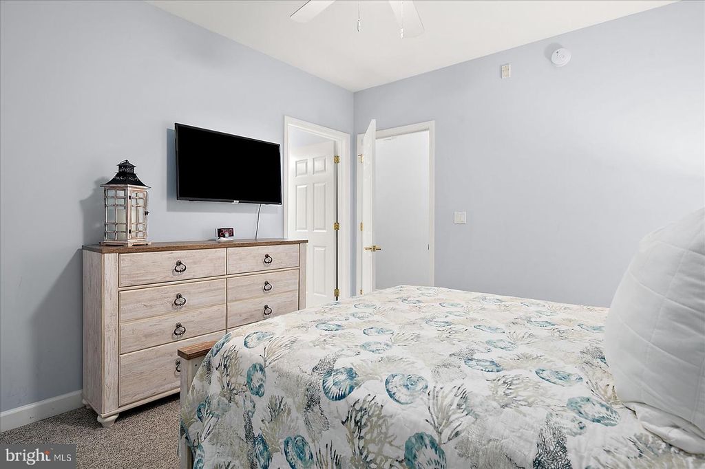 Image 33 of property listing at 200 WICOMICO ST #305, Ocean City, MD 21842