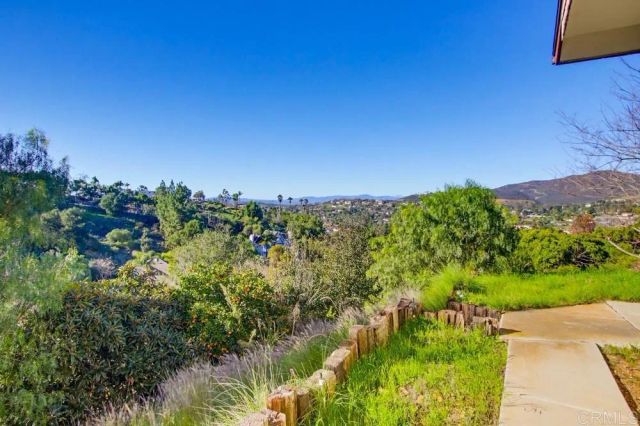 3709 Buena Creek Road, Vista, CA 92084