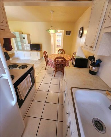 2145 Pierce Street 205, Hollywood, FL 33020