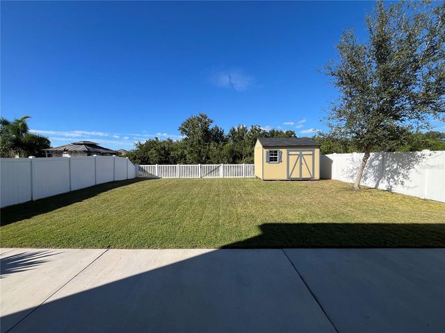 8212 BILSTON VILLAGE LANE, Gibsonton, FL 33534