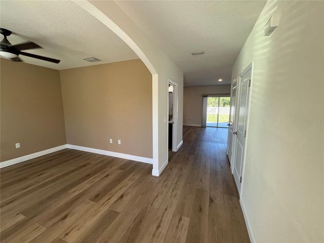 8212 BILSTON VILLAGE LANE, Gibsonton, FL 33534