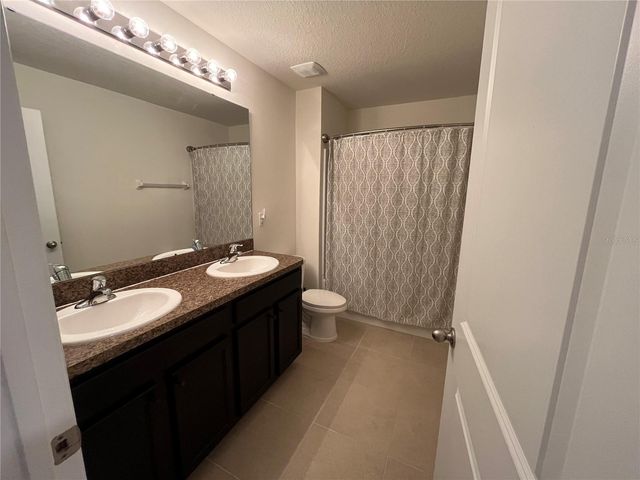 8212 BILSTON VILLAGE LANE, Gibsonton, FL 33534