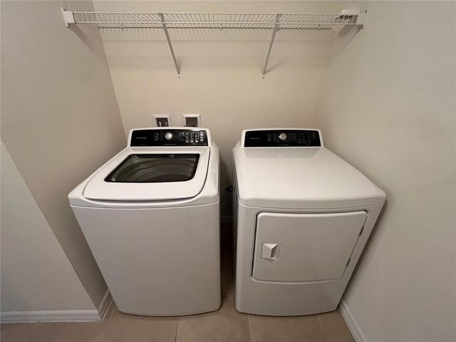 8212 BILSTON VILLAGE LANE, Gibsonton, FL 33534