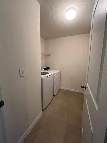 8212 BILSTON VILLAGE LANE, Gibsonton, FL 33534