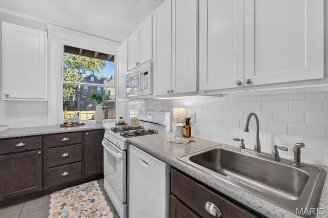 3821 Flad Avenue, St Louis, MO 63110