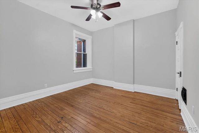 3821 Flad Avenue, St Louis, MO 63110