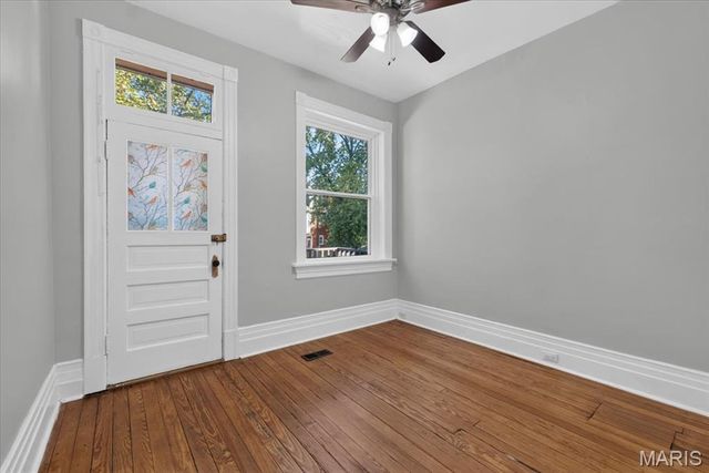 3821 Flad Avenue, St Louis, MO 63110
