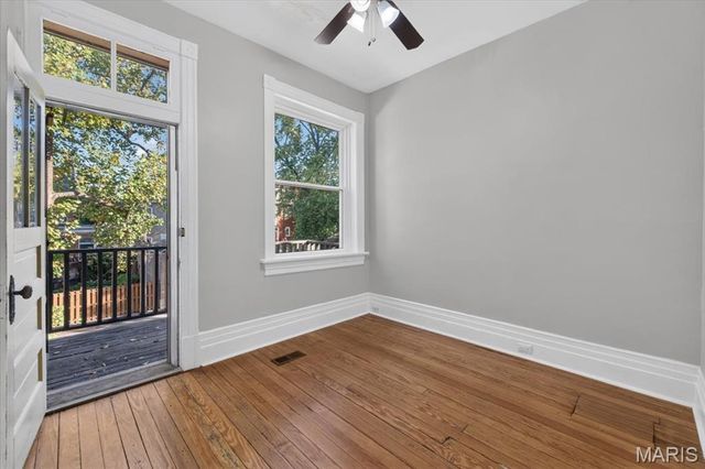 3821 Flad Avenue, St Louis, MO 63110