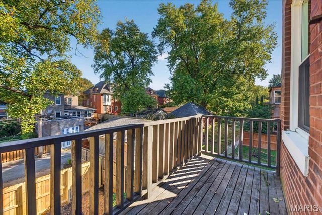 3821 Flad Avenue, St Louis, MO 63110