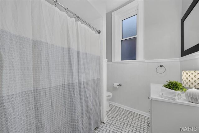 3821 Flad Avenue, St Louis, MO 63110