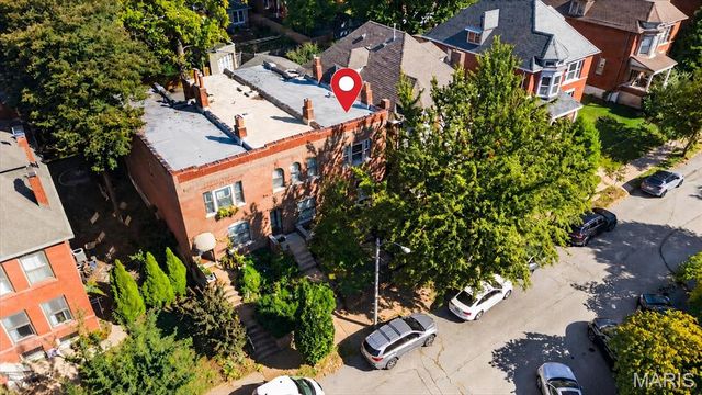 3821 Flad Avenue, St Louis, MO 63110