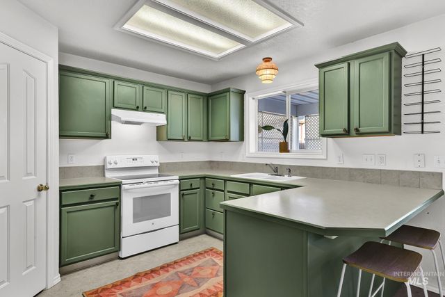 262 N Sunbird Ave, Kuna, ID 83634