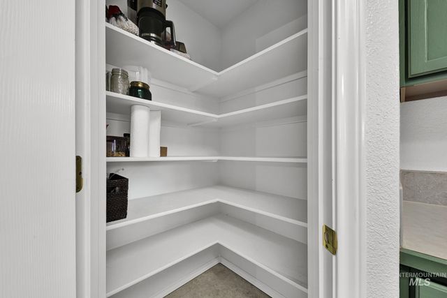 262 N Sunbird Ave, Kuna, ID 83634