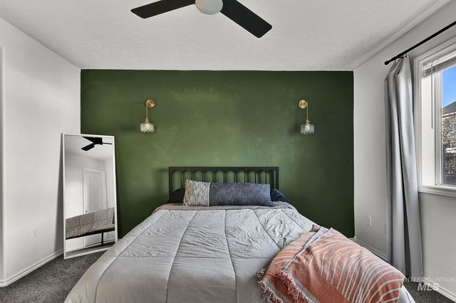 262 N Sunbird Ave, Kuna, ID 83634