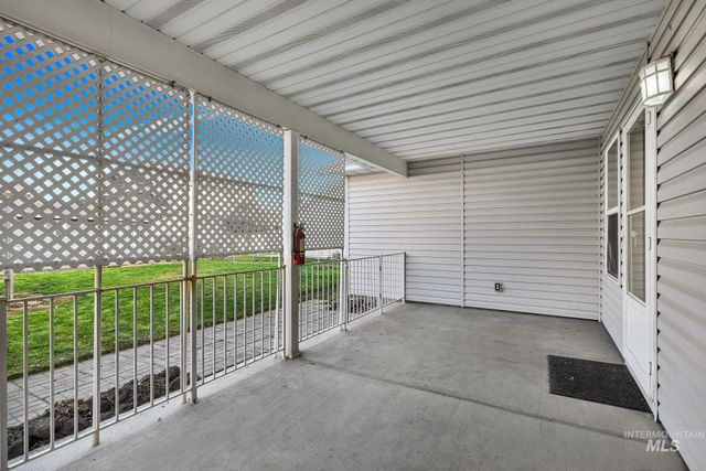 262 N Sunbird Ave, Kuna, ID 83634