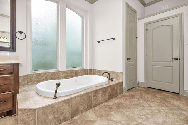 6411 S Saddle Creek Lane, Fulshear, TX 77441