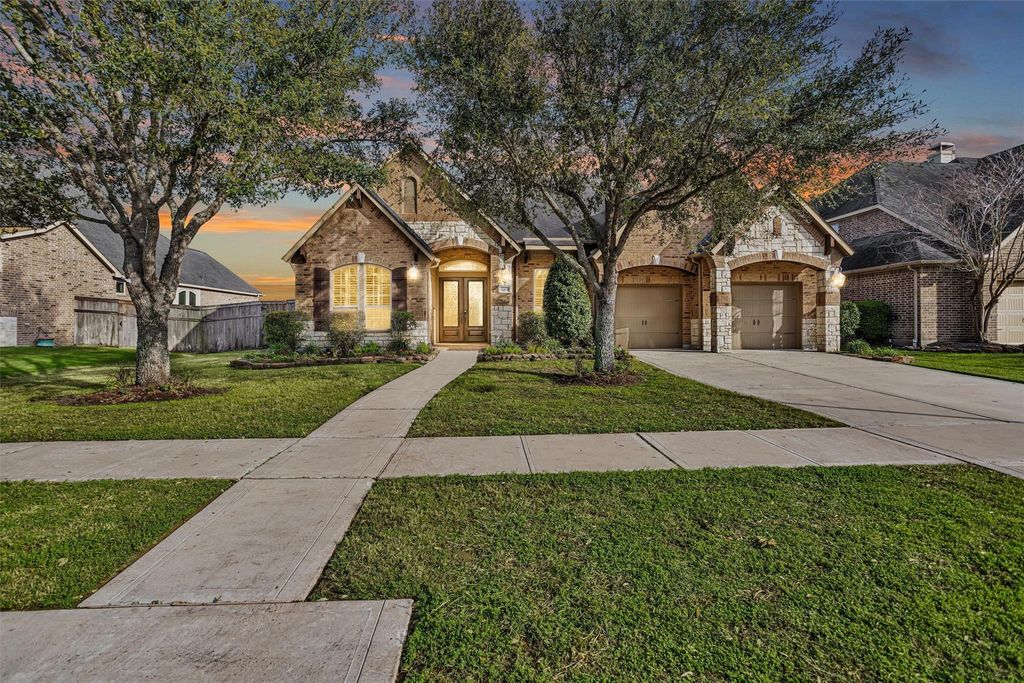 6411 S Saddle Creek Lane, Fulshear, TX 77441
