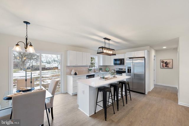 18 MCCLARY ST, Leipsic, DE 19901