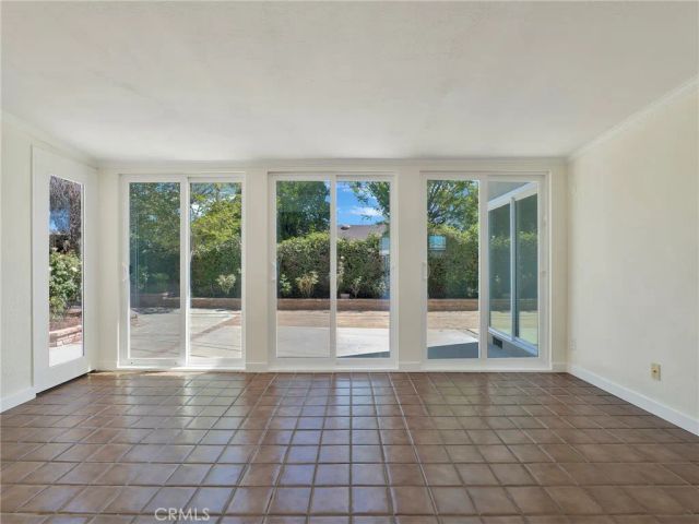 8150 Kelvin Avenue, Winnetka, CA 91306