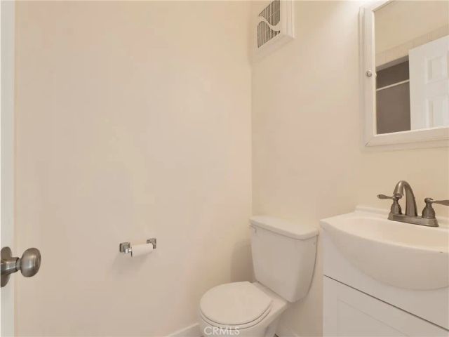 8150 Kelvin Avenue, Winnetka, CA 91306