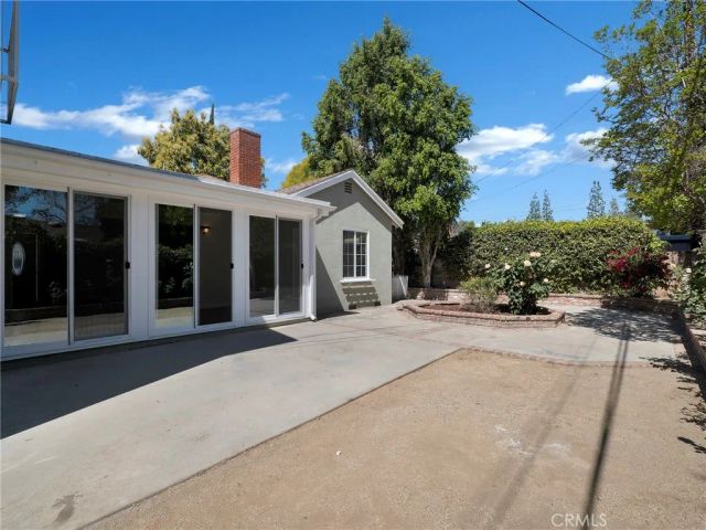 8150 Kelvin Avenue, Winnetka, CA 91306