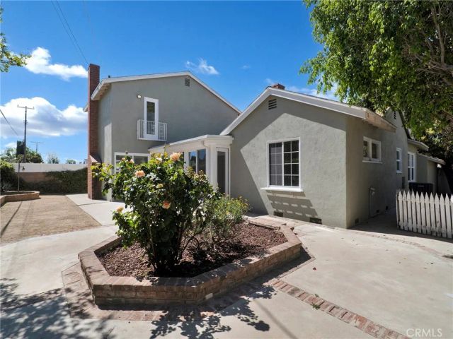 8150 Kelvin Avenue, Winnetka, CA 91306