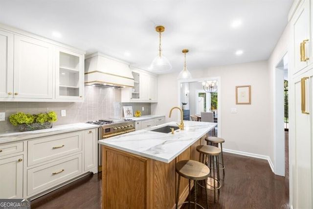 650 Moores Mill Road NW 11, Atlanta, GA 30327