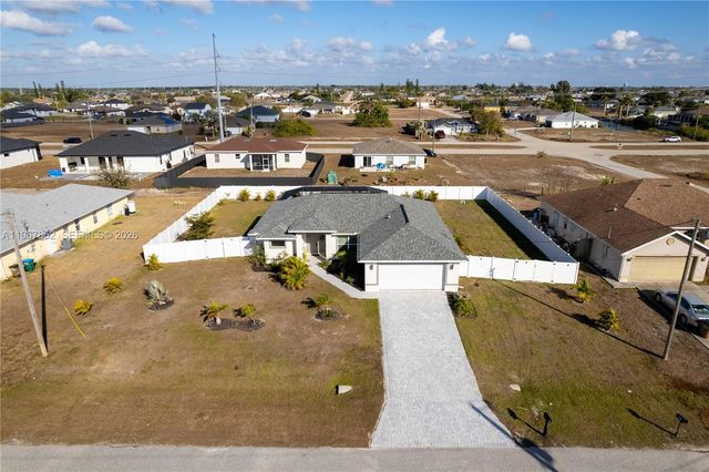 2013 NW Juanita Pl, Cape Coral, FL 33993