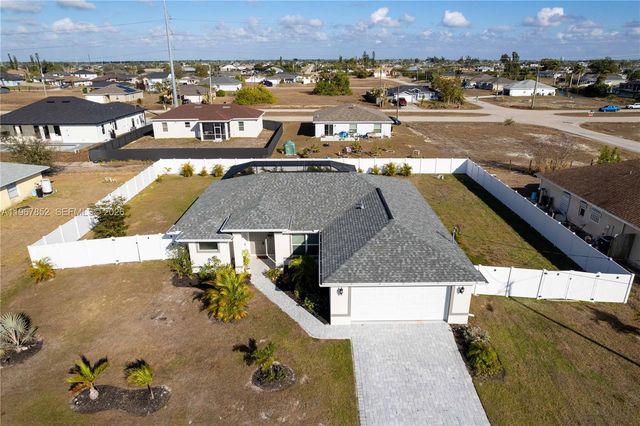 2013 NW Juanita Pl, Cape Coral, FL 33993