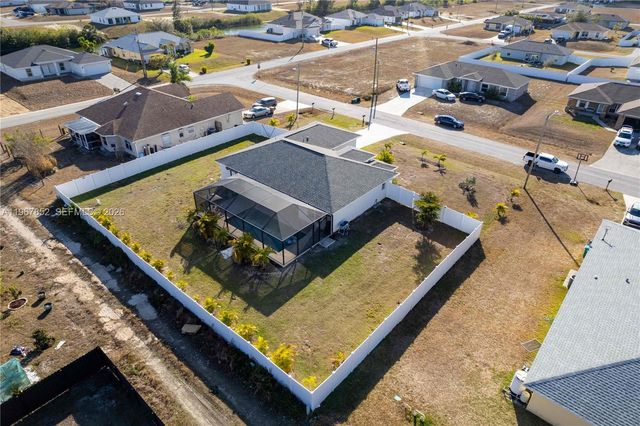 2013 NW Juanita Pl, Cape Coral, FL 33993