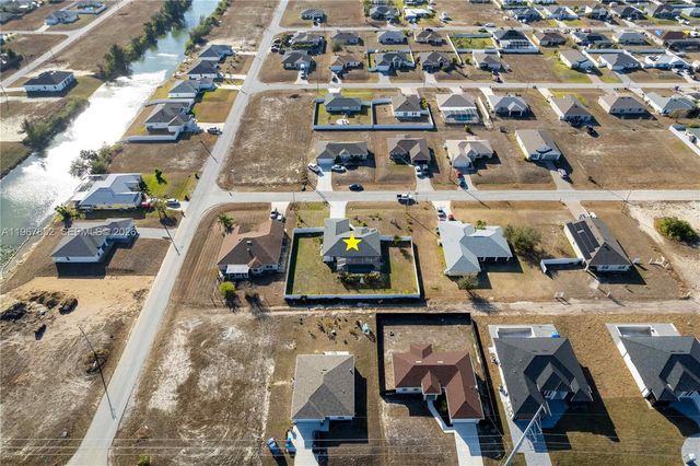 2013 NW Juanita Pl, Cape Coral, FL 33993