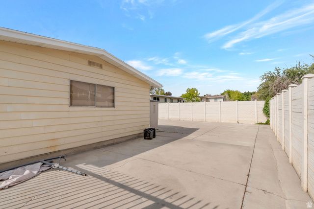 6622 S GEORGIA DR, West Jordan, UT 84084