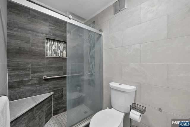 300 Winston L22, Cliffside Park, NJ 07010