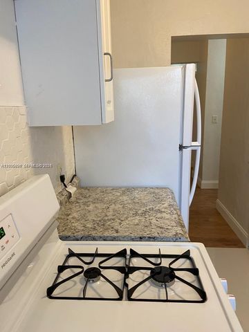 1995 Marseille Dr 5, Miami Beach, FL 33141