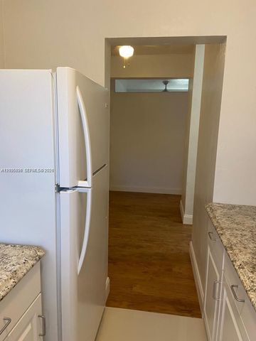 1995 Marseille Dr 5, Miami Beach, FL 33141