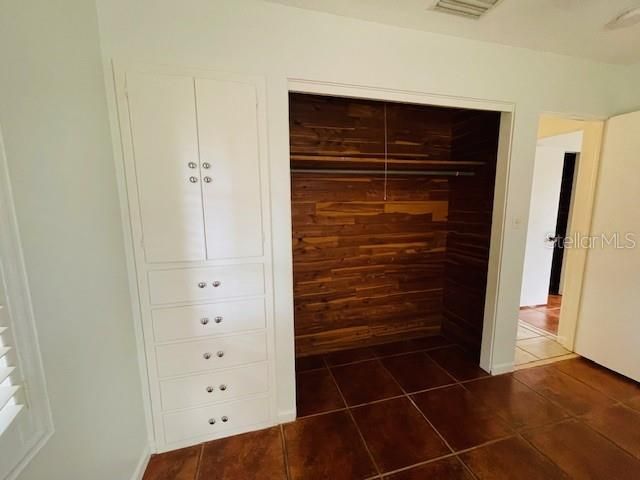 2208 ROBINSON AVENUE, Sarasota, FL 34232