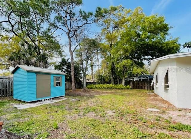 2208 ROBINSON AVENUE, Sarasota, FL 34232