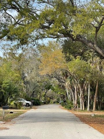 2208 ROBINSON AVENUE, Sarasota, FL 34232