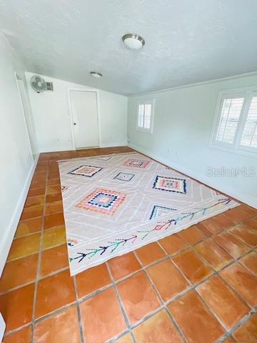 2208 ROBINSON AVENUE, Sarasota, FL 34232