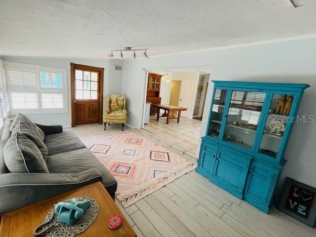 2208 ROBINSON AVENUE, Sarasota, FL 34232