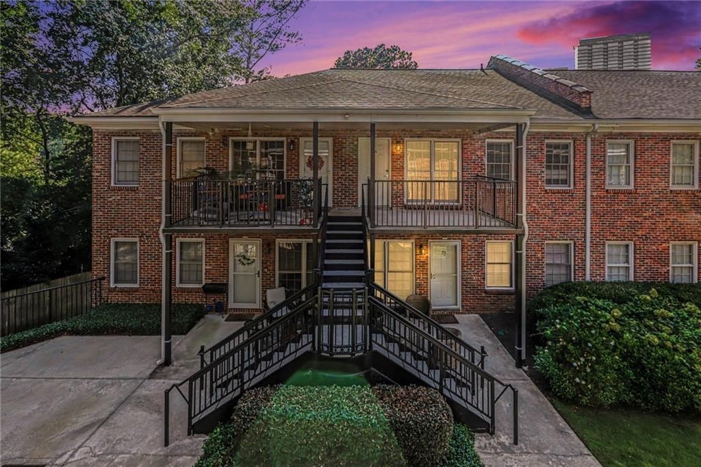 Image 1 of property listing at 3675 Peachtree Road NE 34, Atlanta, GA 30319