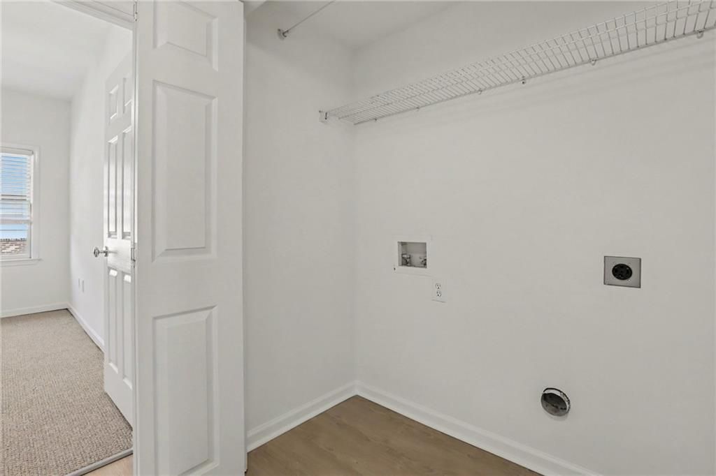 Image 23 of property listing at 3675 Peachtree Road NE 34, Atlanta, GA 30319