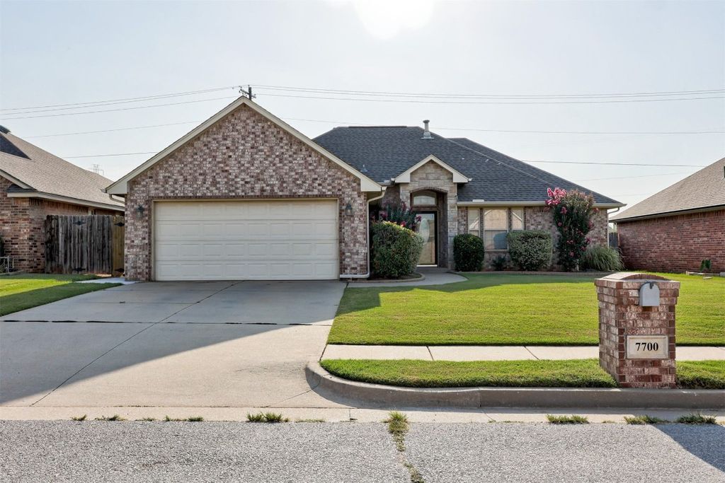 7700 Geneva Rea Lane, Yukon, OK 73099