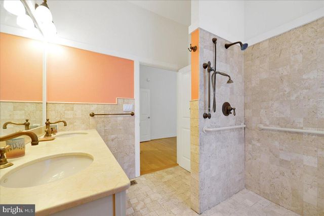 6501 PYLE RD, Bethesda, MD 20817